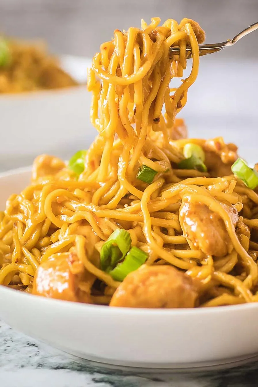 Asian Spicy Garlic Noodles with Chicken