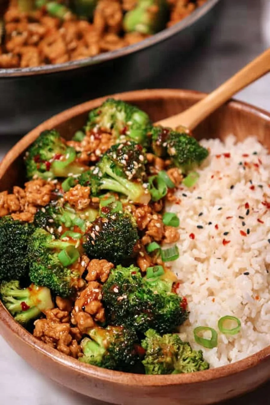 Honey Sriracha Ground Chicken and Broccoli